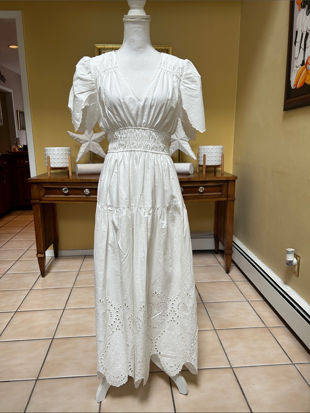 Moon River White Floral Embroidered Tiered Eyelet Puff Sleeve V Neck Maxi Dress - Picture 12 of 16